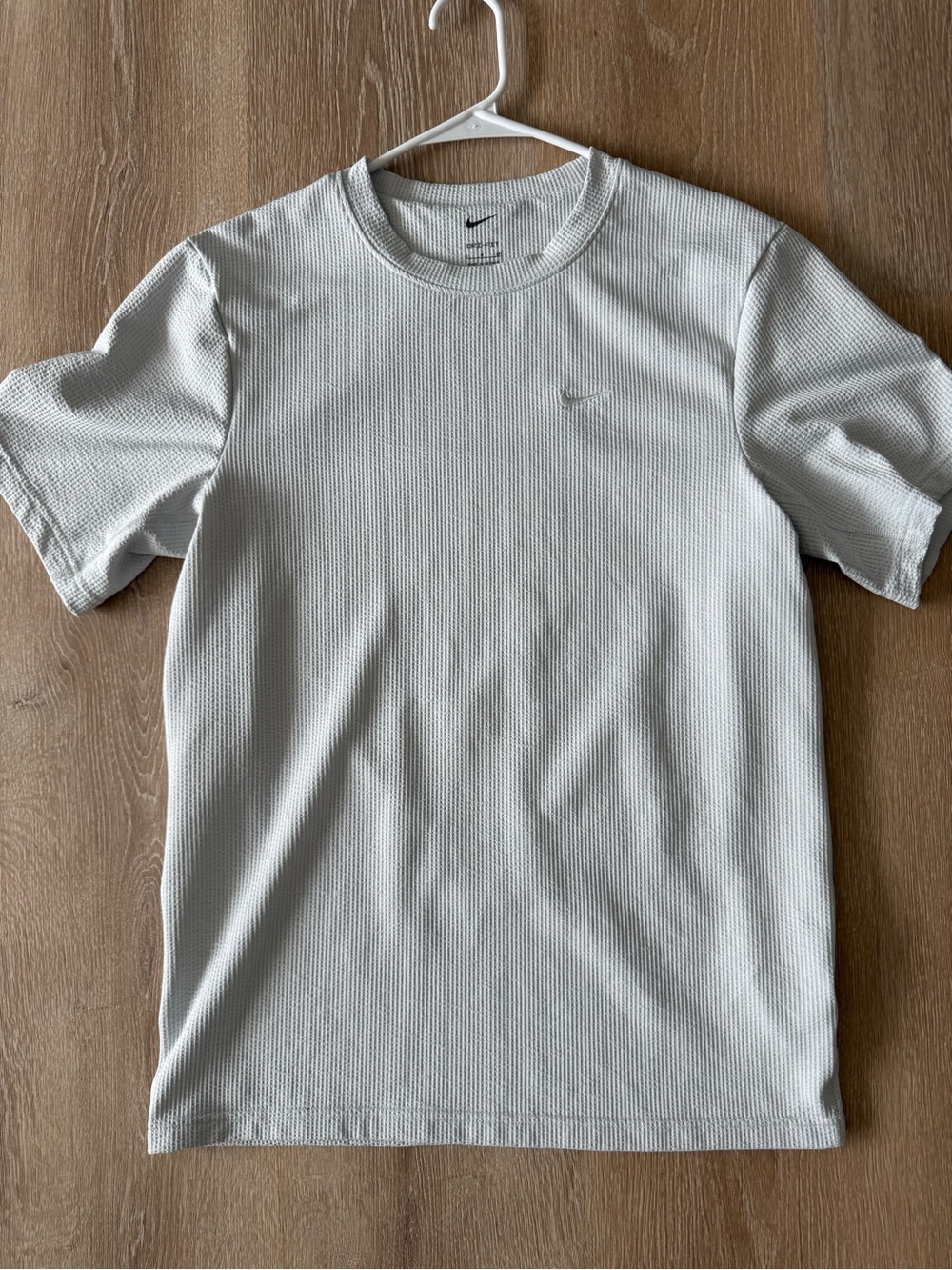 Nike Primary Men’s Short-Sleeve Men's Dri-FIT Seersucker Light Gray Small